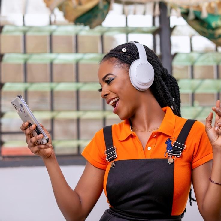 Portrait of Anaya Singh meditation instructor